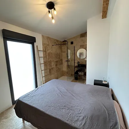 Charmante Petite Maison Mours-Saint-Eusebe